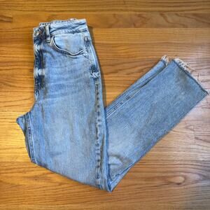 Zara Raw Hem Jeans Light Wash Blue High Waisted Straight Leg Size 6